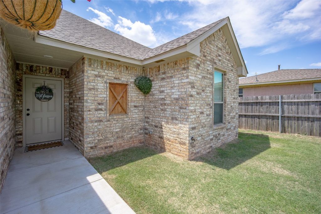 815 N Monroe, Blanchard, OK 73010
