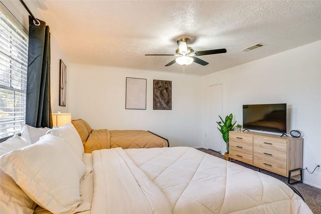 42 W Creek Lane 3, Grand Prairie, TX 75052