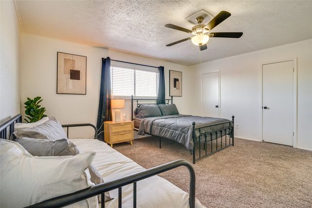 42 W Creek Lane 3, Grand Prairie, TX 75052