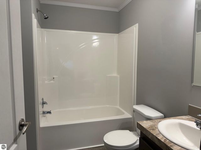 1211 Wellington Drive, Mt Pleasant, MI 48858