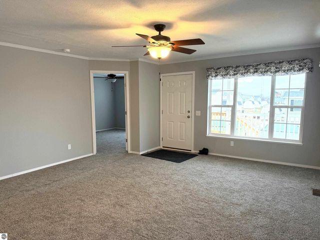 1211 Wellington Drive, Mt Pleasant, MI 48858