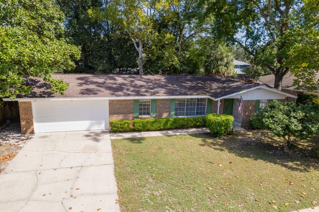 614 NE Merioneth Drive, Fort Walton Beach, FL 32547