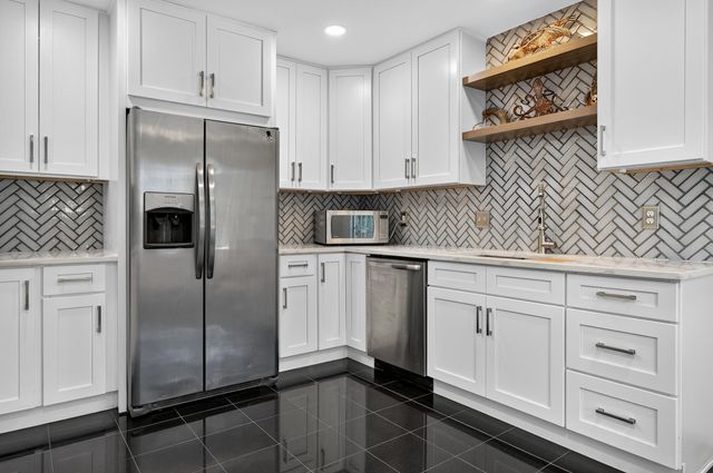 614 NE Merioneth Drive, Fort Walton Beach, FL 32547