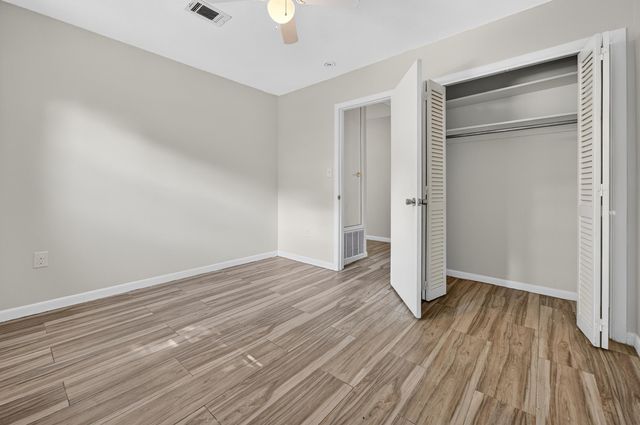 614 NE Merioneth Drive, Fort Walton Beach, FL 32547