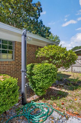 614 NE Merioneth Drive, Fort Walton Beach, FL 32547