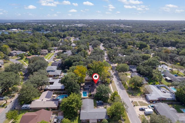 614 NE Merioneth Drive, Fort Walton Beach, FL 32547