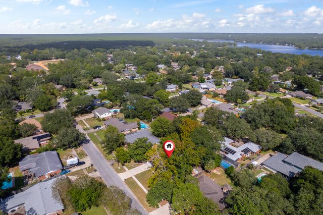 614 NE Merioneth Drive, Fort Walton Beach, FL 32547