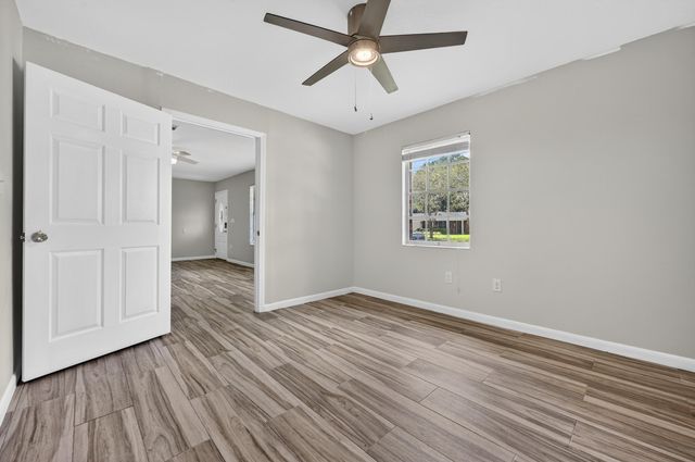 614 NE Merioneth Drive, Fort Walton Beach, FL 32547