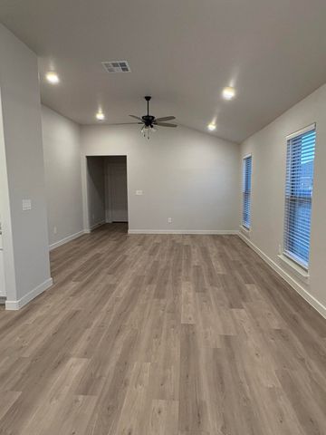 2176 Langford Avenue, Lubbock, TX 79407