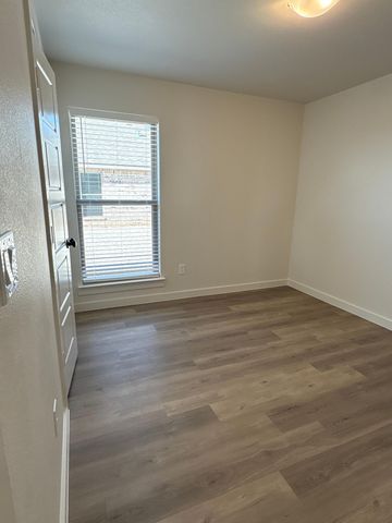 2176 Langford Avenue, Lubbock, TX 79407