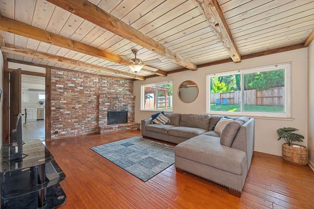 4950 Richwood Ct, Fair Oaks, CA 95628