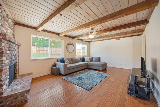 4950 Richwood Ct, Fair Oaks, CA 95628