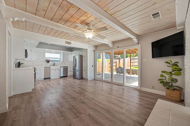 4950 Richwood Ct, Fair Oaks, CA 95628