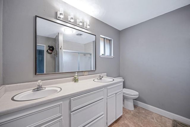 4950 Richwood Ct, Fair Oaks, CA 95628