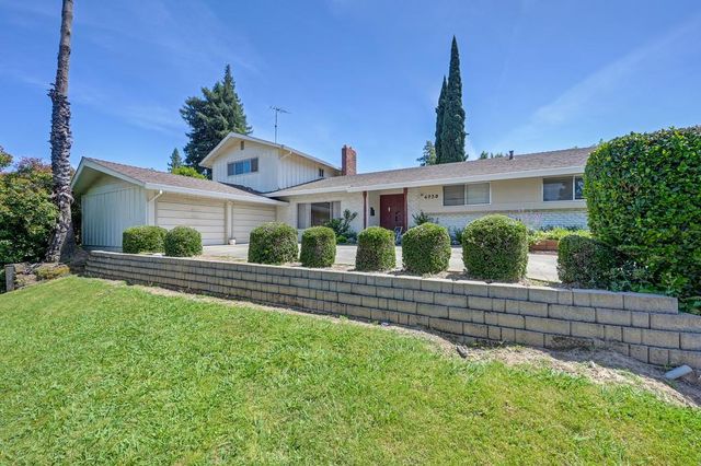 4950 Richwood Ct, Fair Oaks, CA 95628