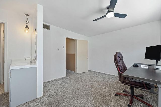 4950 Richwood Ct, Fair Oaks, CA 95628