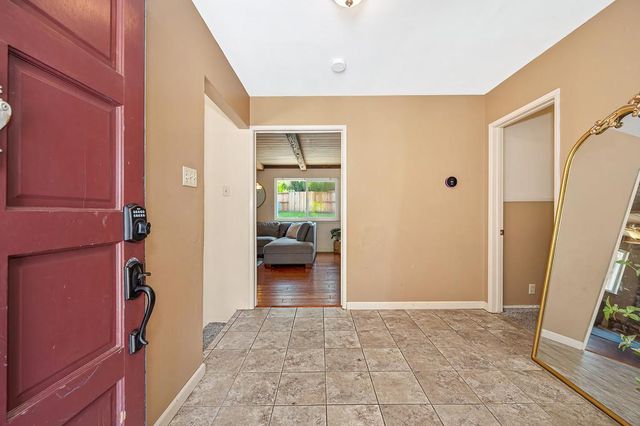 4950 Richwood Ct, Fair Oaks, CA 95628