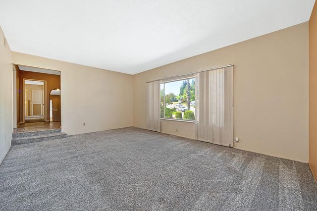 4950 Richwood Ct, Fair Oaks, CA 95628
