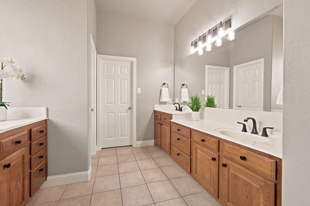 2510 Kodiak Circle, Euless, TX 76039