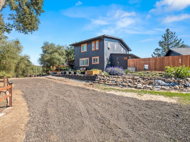 58569 Road 601, Ahwahnee, CA 93601
