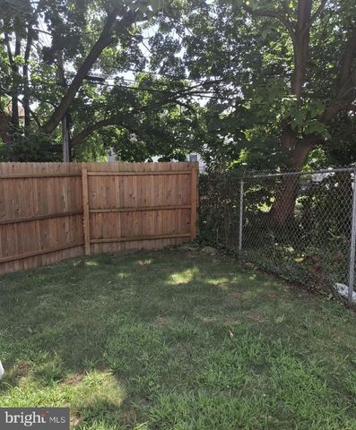 632 E ALLENS LN, Philadelphia, PA 19119