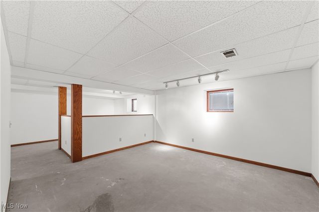 34210 Beacon Drive, Willoughby, OH 44094