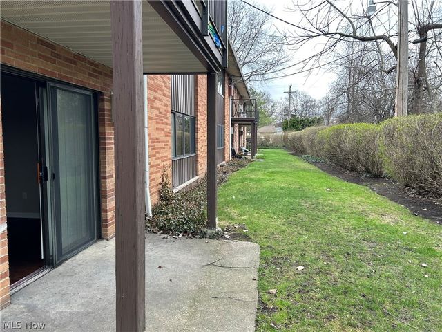 23875 David Drive 106, North Olmsted, OH 44070