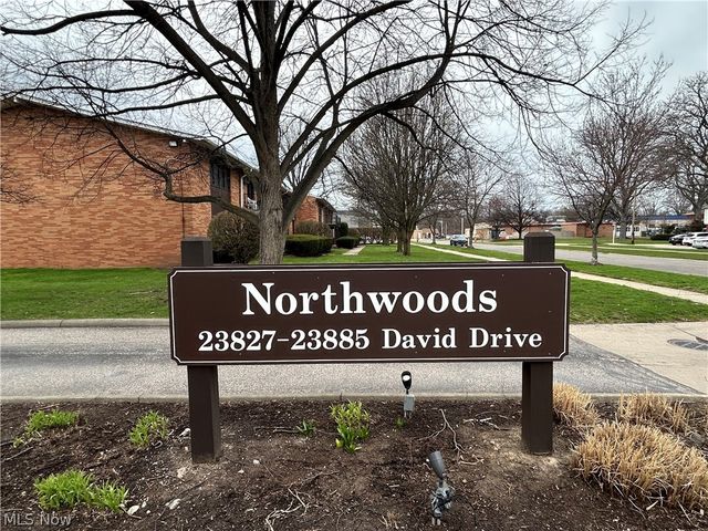 23875 David Drive 106, North Olmsted, OH 44070