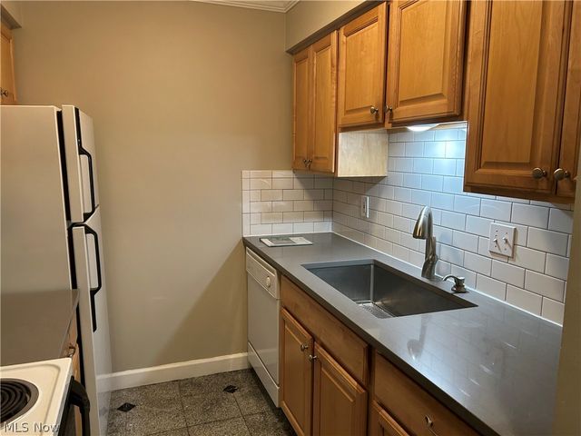 23875 David Drive 106, North Olmsted, OH 44070