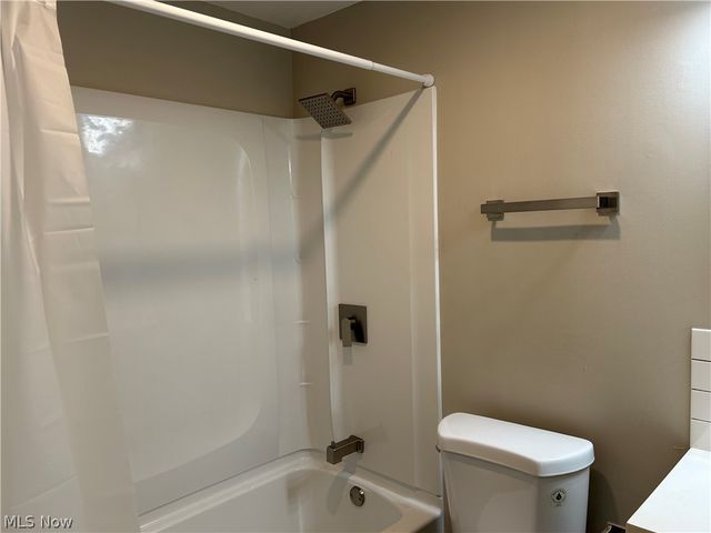 23875 David Drive 106, North Olmsted, OH 44070