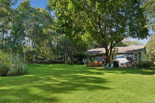 39 Cozine Road, Center Moriches, NY 11934