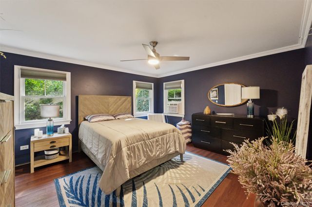 39 Cozine Road, Center Moriches, NY 11934