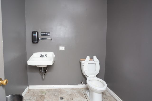 118 E 51st Street, Chicago, IL 60615