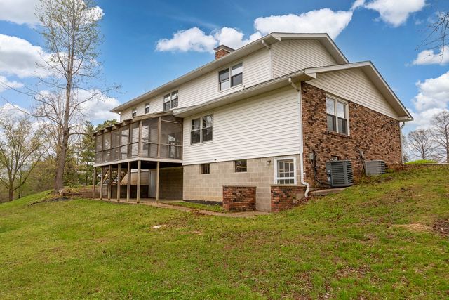 39 Butternut Hill Drive, Carbondale, IL 62903