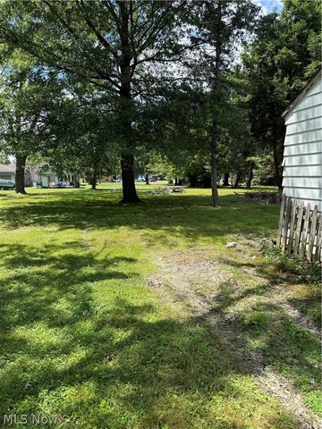 132 N Canfield Niles Road, Youngstown, OH 44515