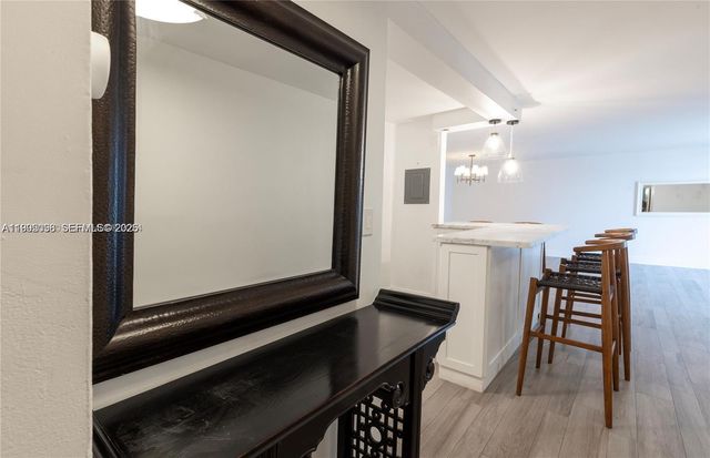 6061 Collins Ave 7D, Miami Beach, FL 33140