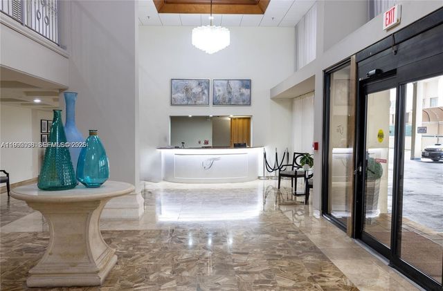 6061 Collins Ave 7D, Miami Beach, FL 33140