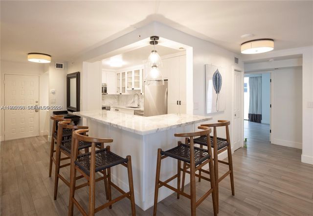 6061 Collins Ave 7D, Miami Beach, FL 33140