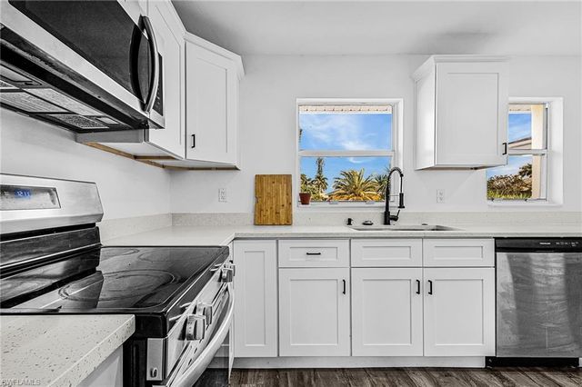 108 SE 42nd TER, Cape Coral, FL 33904