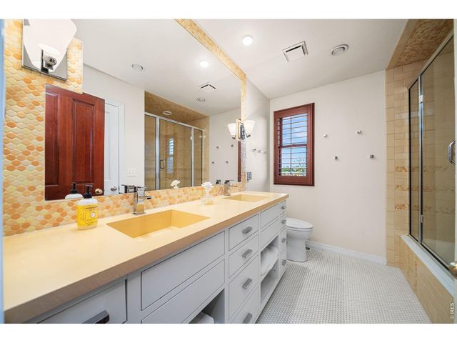 2900 Spring Mountain Dr, Loveland, CO 80537