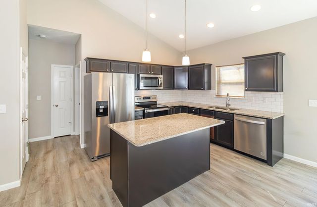 1317 S Baldwin Court, Princeton, IN 47670