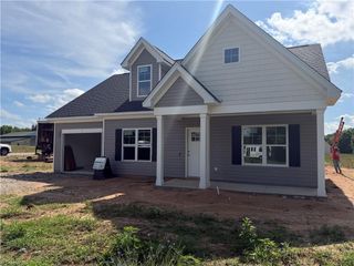 4568 Wallburg Road, Winston-salem, NC 27107