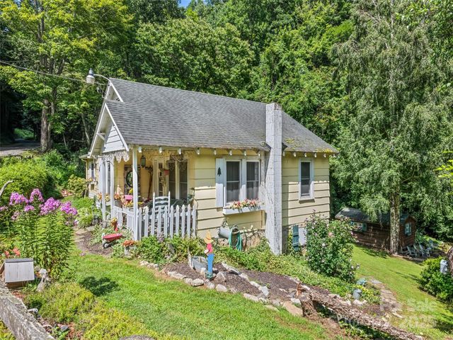 4828 Max Patch Road, Clyde, NC 28721