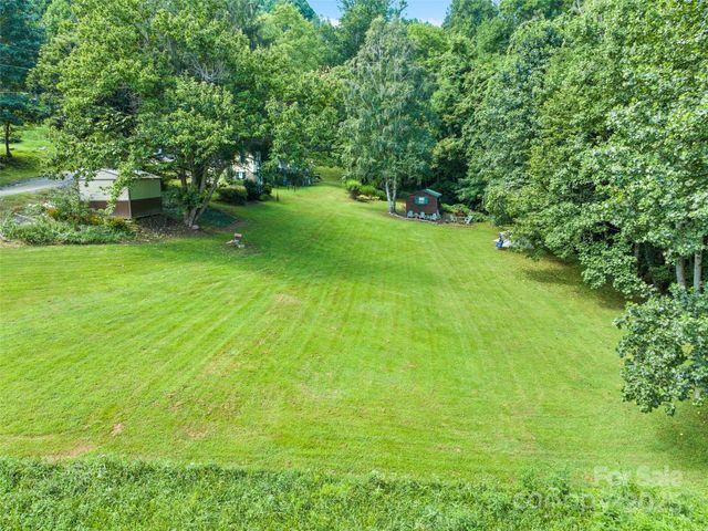 4828 Max Patch Road, Clyde, NC 28721