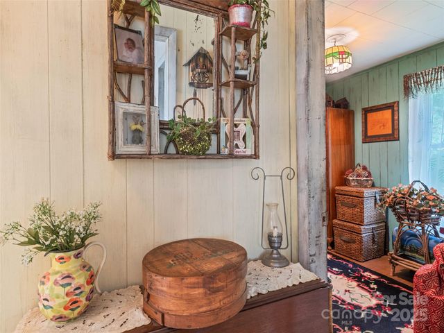 4828 Max Patch Road, Clyde, NC 28721