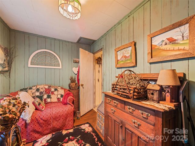 4828 Max Patch Road, Clyde, NC 28721