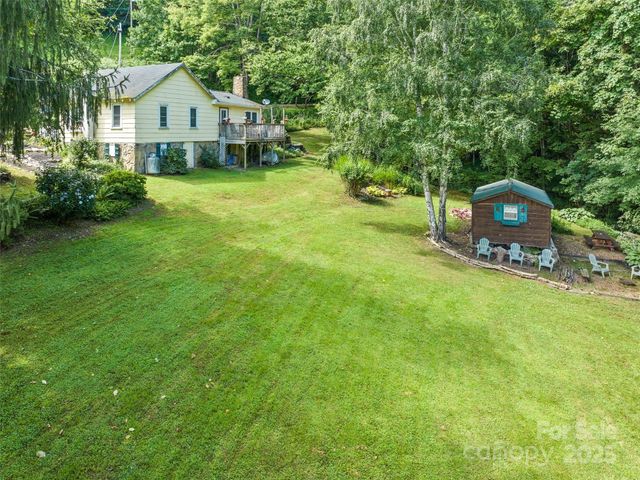 4828 Max Patch Road, Clyde, NC 28721