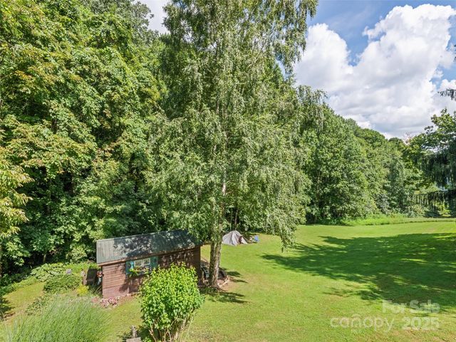 4828 Max Patch Road, Clyde, NC 28721