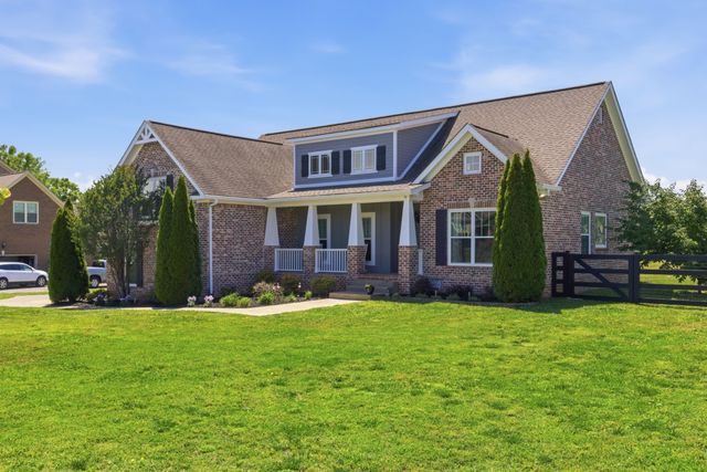 4016 Pleasant Gate Ln, Columbia, TN 38401