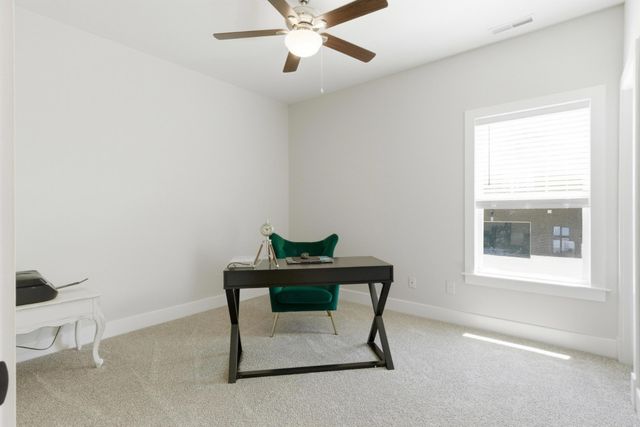 4016 Pleasant Gate Ln, Columbia, TN 38401